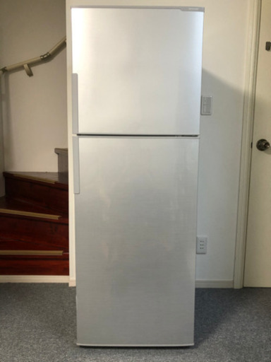 SHARP 225L 冷蔵庫です！　取りに来てください！