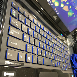 富士通 ノートパソコン LIFEBOOK AH56/J office2019