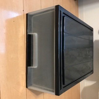 中古プラスチックケース