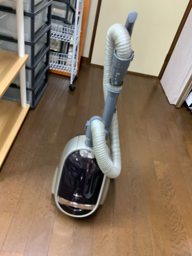 掃除機　TOSHIBA 2007年　サイクロン式　中古^_^