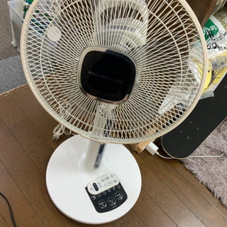 扇風機　日立　2012年　リモコン付き　中古^_^