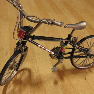 ミニチュア自転車模型　精巧
