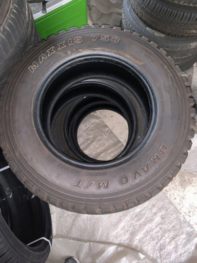 タイヤ　185R14C マキシスMT-753