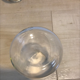 小さめの花瓶2つ（水耕栽培にも使える）の画像