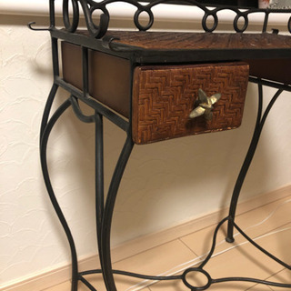 💓お洒落なアンティークテーブル💓の画像