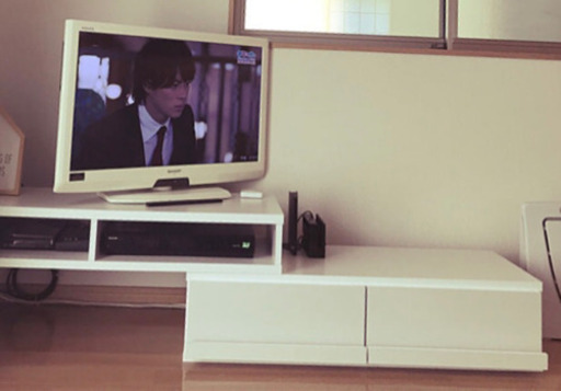伸縮タイプ　テレビ台