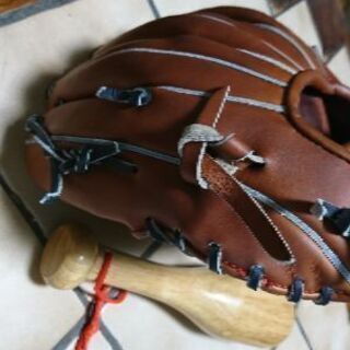 硬式グローブオイル型つけ土手紐入れの画像