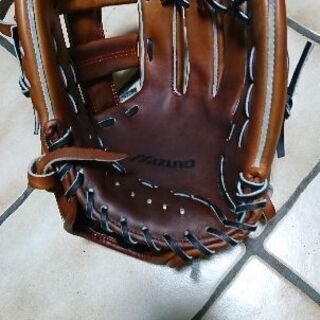 硬式グローブオイル型つけ土手紐入れの画像