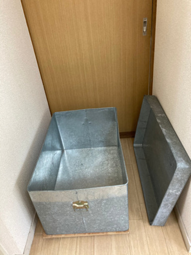 金属の箱 2つセット