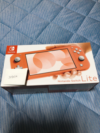 任天堂　switch lite コーラル