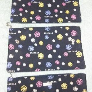 CLATHAS 3連ポーチ（中古美品）の画像
