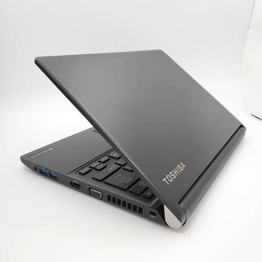 東芝 第六世代Corei5 メモリ8GB SSD256GB ノートパソコン
