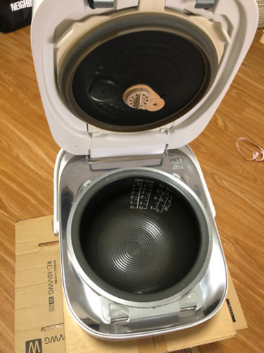 大塚駅東芝真空圧力IH保温釜5.5合炊飯器
