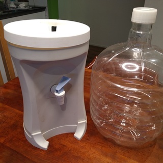 (中古) ウォーターサーバーの画像