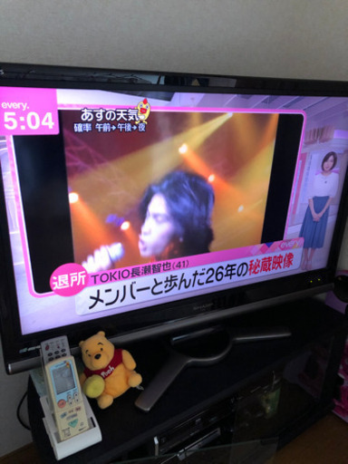 テレビ台　と　42インチ　シャープ　TV