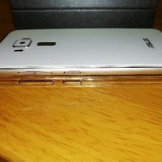 SIMフリー ZenFone3 3GB 32GB ZE520KL(指紋センサー不動)の画像