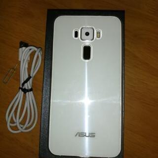 SIMフリー ZenFone3 3GB 32GB ZE520KL(指紋センサー不動)の画像