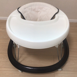 歩行器　赤ちゃん　ベビー
