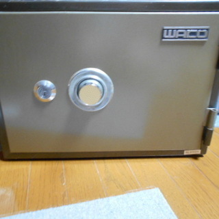 WAKO 耐火金庫 50kg カギ付き