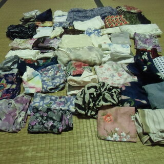 【取引成立】●無料● ハンカチ 手ぬぐい スカーフ等 の布類 50点程度 まとめて差し上げます。＊石川県＊美川より＊期間限定の画像