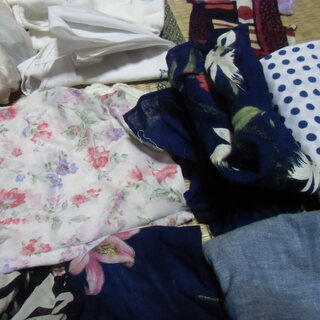 【取引成立】●無料● ハンカチ 手ぬぐい スカーフ等 の布類 50点程度 まとめて差し上げます。＊石川県＊美川より＊期間限定の画像