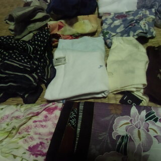 【取引成立】●無料● ハンカチ 手ぬぐい スカーフ等 の布類 50点程度 まとめて差し上げます。＊石川県＊美川より＊期間限定の画像