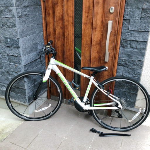 期間限定値下げ！キャノンデール　自転車　クロスバイク？