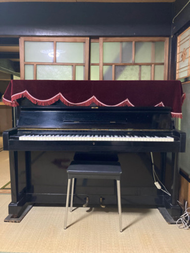 アップライトピアノ