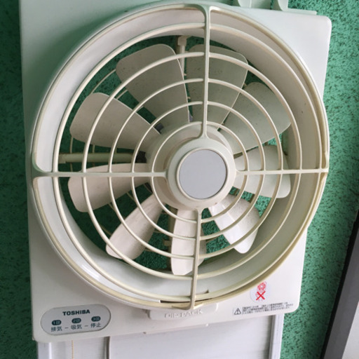 東芝　窓用換気扇