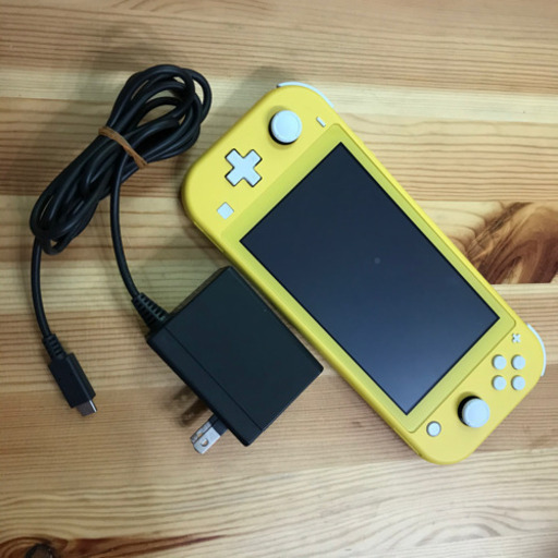 Nintendo Switch Lite イエロー　ケース付き