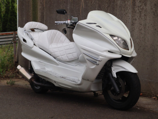 【YAMAHA マジェスティ250】ホワイトカラーフルカスタム！LEDレインボー
