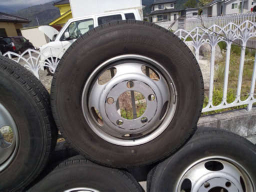 205 80R 17.5 6本