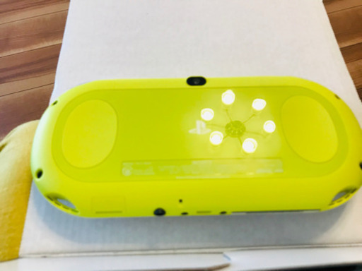 PSVIta ホワイト +メモリーカード16GB