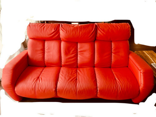 赤いソファー