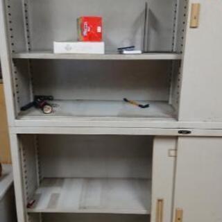 美品スチール引戸書庫お譲りします❕の画像