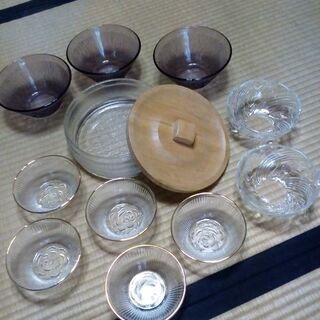 ガラス　大皿、器など　3