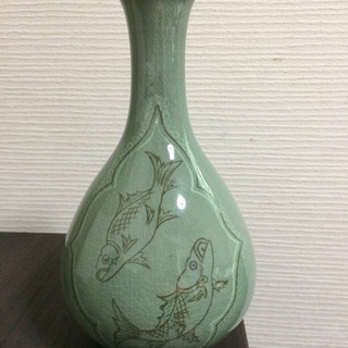 高麗青磁の壺 鯉
