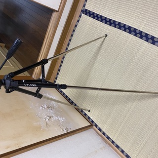 ビデオカメラの三脚
