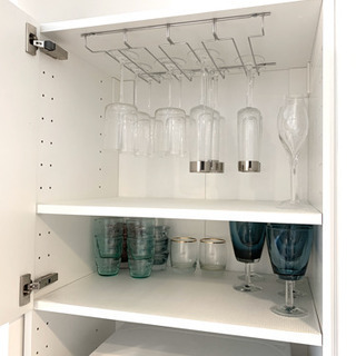 IKEAの綺麗な食器棚を差し上げます。の画像