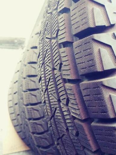 アイスナビス 215/70R15 タッドレス １シーズンのみ使用
