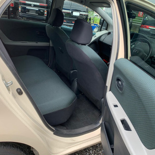 鑑定済　修復歴なし　星4点　ローンでお困りの方へ　自社ローンの車屋　プッシュスタート　スマートキーのヴィッツ　平成17年式　9万キロ　車検2年付　1000cc以下で維持費も安いの画像
