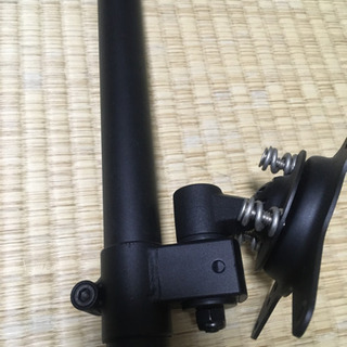 モニターアームの画像