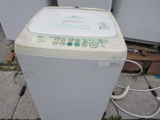 TOSHIBA洗濯機5キロ　2011年製　AW-305別館倉庫場所浦添市安波茶に置いてます