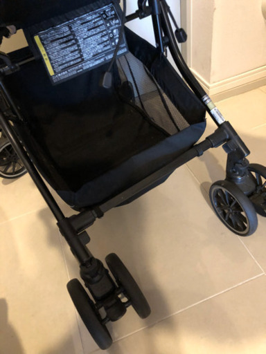 コンビ　ベビーカー　メチャカルハンディ　オート4キャス  compact ベージュ