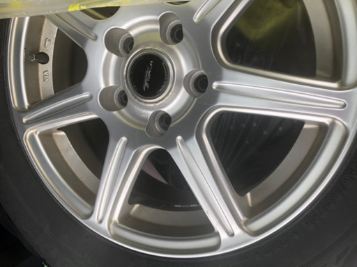 ブリジストンスタッドレス215/60R16 1シーズンのみ使用