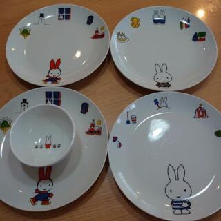 【あげます】ミッフィー皿、子供用食器、桂由美お椀の画像