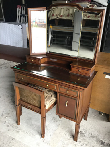 M▽マルニ　地中海ロイヤル　ドレッサー　三面鏡　椅子付き