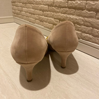 ヒールパンプスの画像