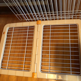 ペットゲージ　犬小屋　ペットシート　エサ容器の画像