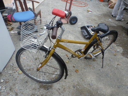 リサイクルショップのダイトーです。 おしゃれアイテム　お持ち帰り価格　自転車　26インチ　7段変速（黄色系）